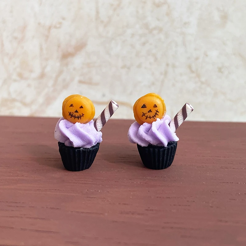 

1 Pcs Doll House DIY Simulated Fun Halloween Cupcakes MIni Dessert Food Model Toys Dollhouse Halloween Scene Decor Accessories