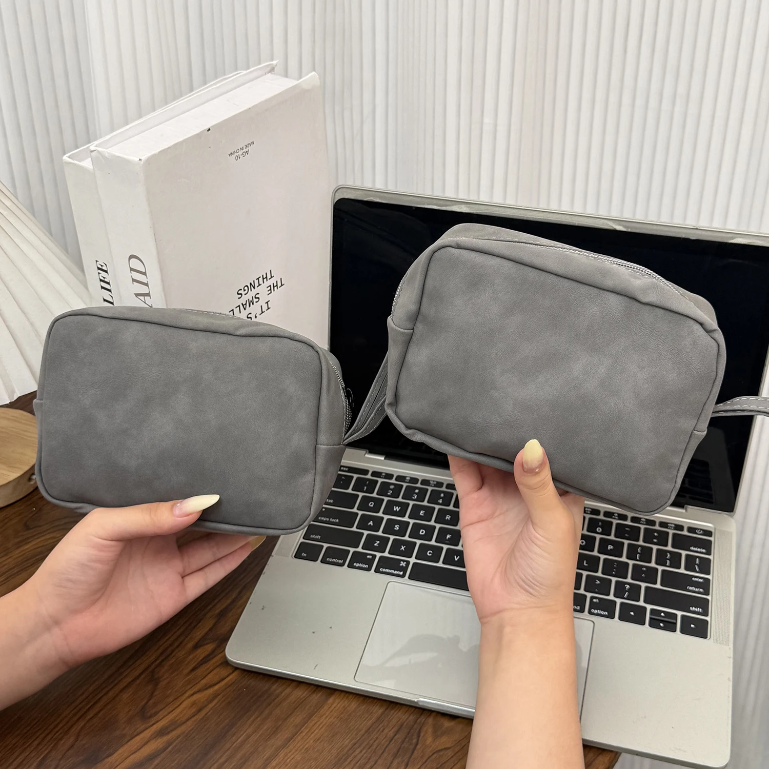 Carrying Case Storage Bag Waterproof Grease Proof Portable Pouch for Hard Drive Mouse Power Bank Adapter Electronics Accessories