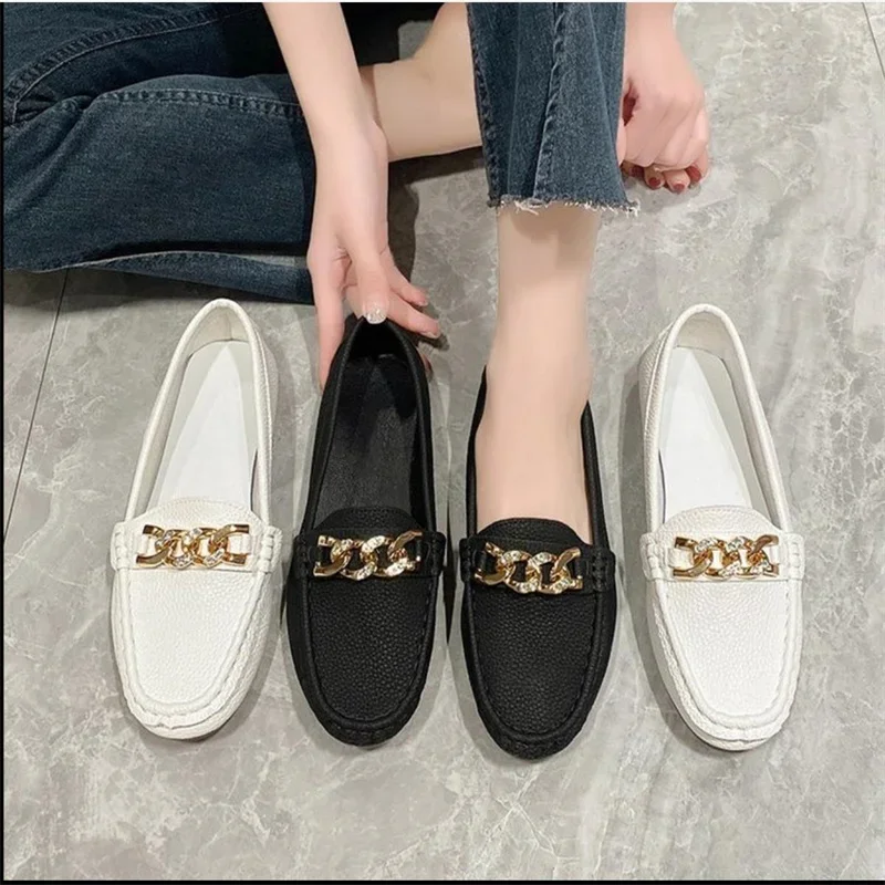 Doudou Shoes Women's Korean Edition INS Round Toe Low Heel Metal Chain Casual Outwear