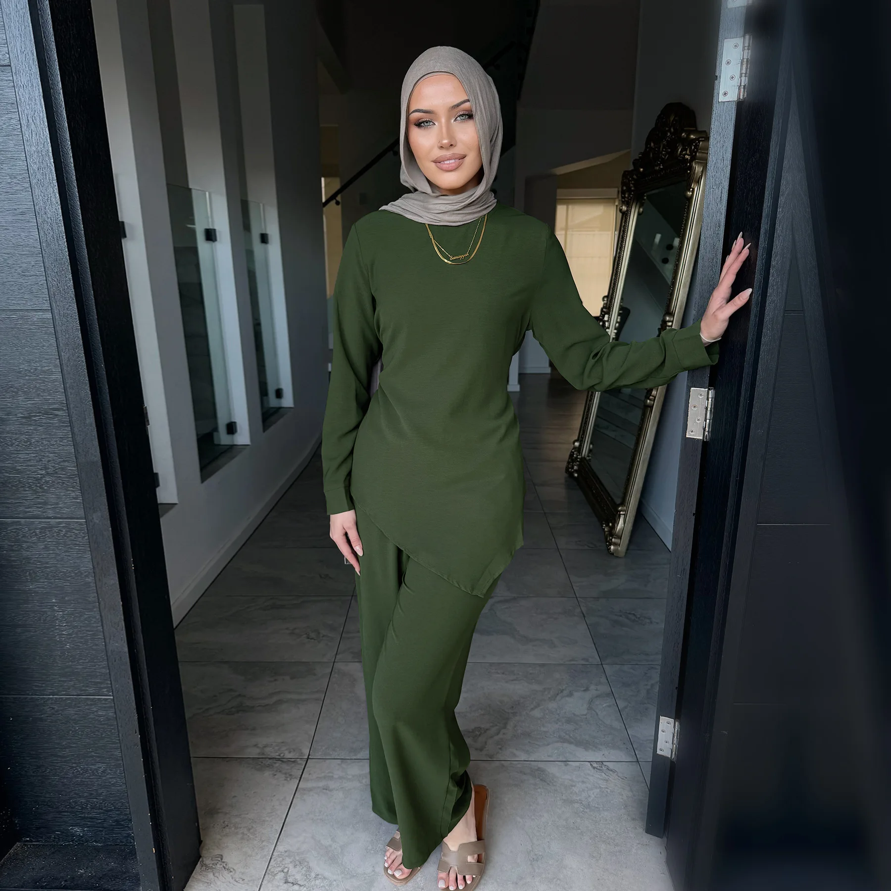 Only Green Outfit