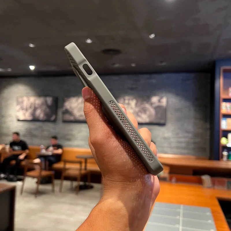 Magnetic Honeycomb Heat Dissipation Mesh Cooling Case with Wireless Charging Compatibility