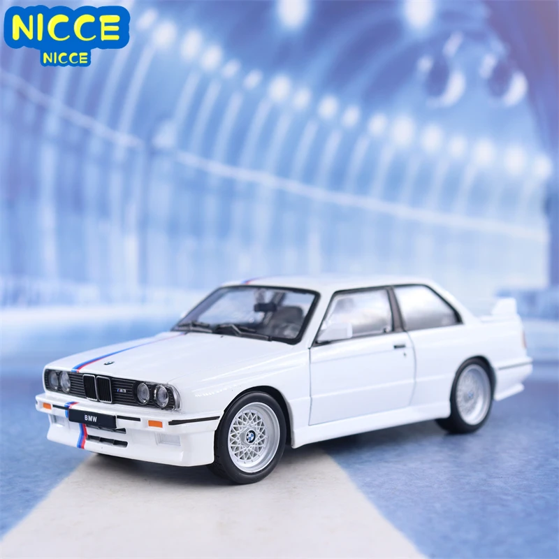 

Модель спортивного автомобиля BMW M3 E30 Bburago, 1:24, 1988, литые металлические игрушки, Классическая модель автомобиля, имитация детского подарка B784