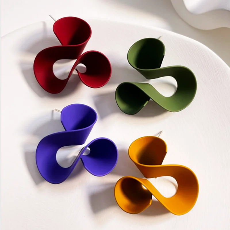 

Корейские минималистичные серьги-гвоздики карамельных цветов, окрашенные распылением, металлические геометрические серьги неправильной ...