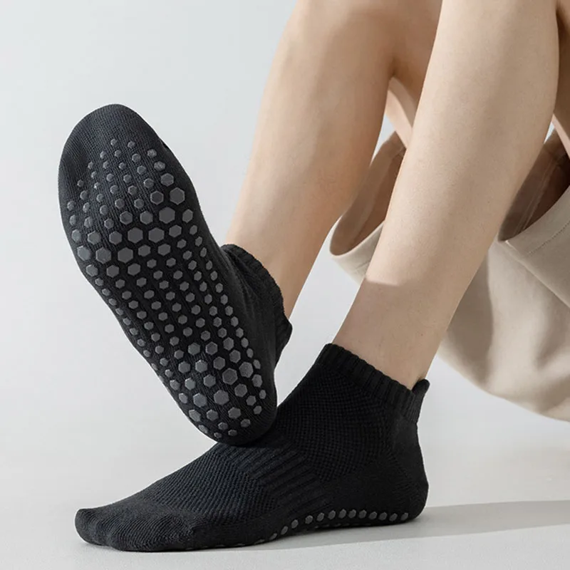 Men's Thin Cotton Non-slip Grip Yoga Socks