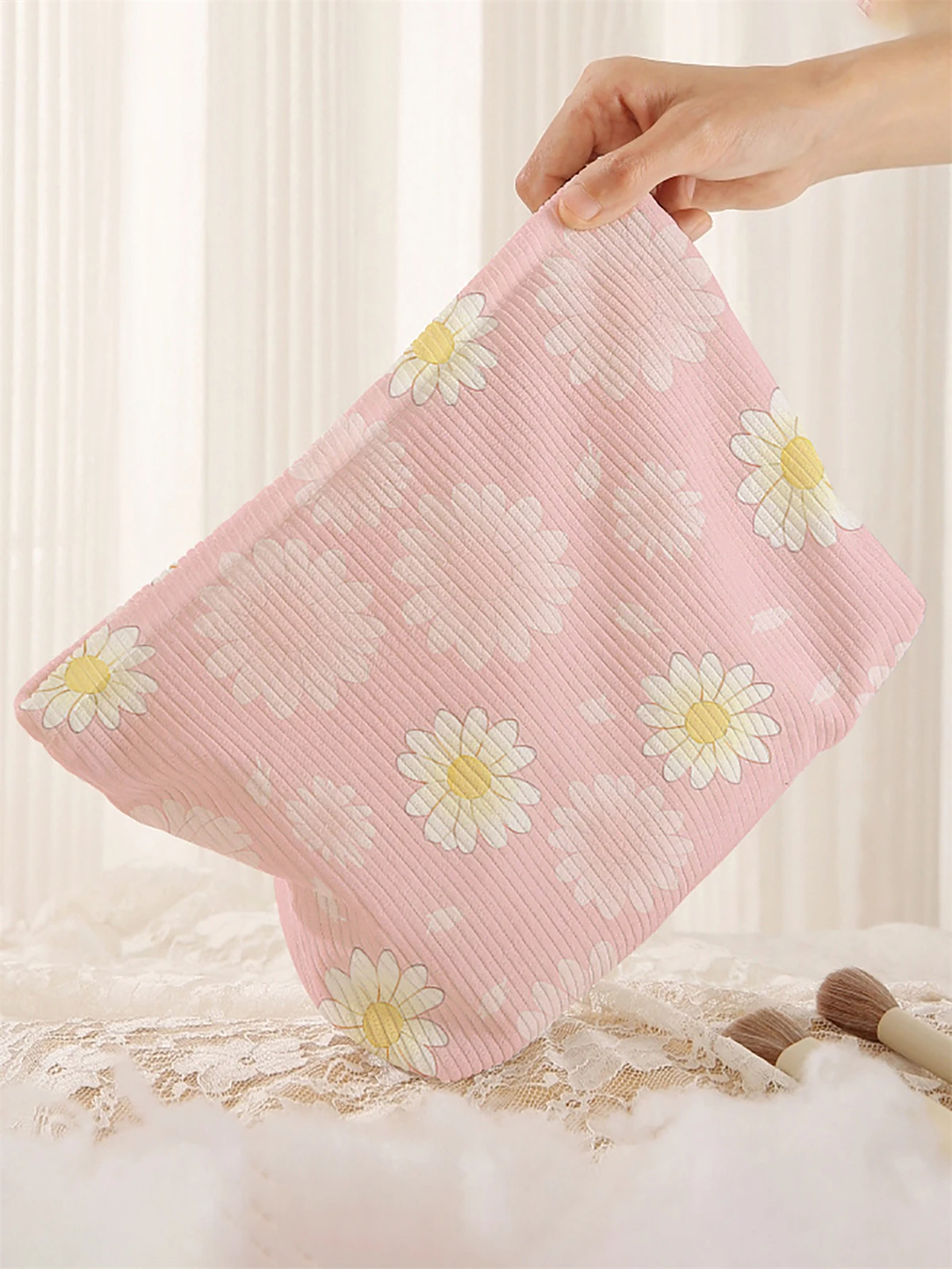 1 chrysanthemum patterned corduroy makeup bag, lightweight zipper makeup storage box, multifunctional bag with lining