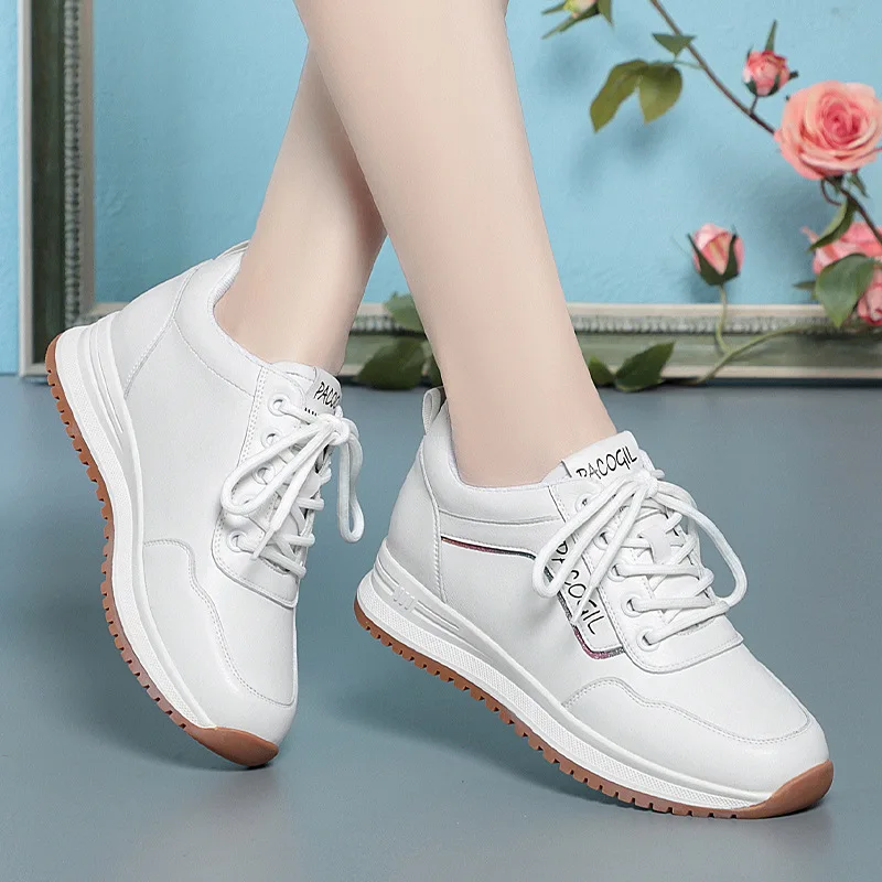 2024 Spring Autumn New Sports Shoes Women's Fashion Travel Leisure Soft Sole Middle-aged Elderly mother Shoes Chunky Causal 5