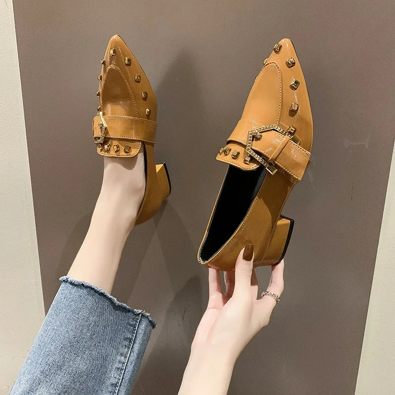 2024 Women's Spring New Rivet Women's Pointed Toe Thick Heels Fashion British Style Loafer Female Slip on Shoes Zapatillas Mujer