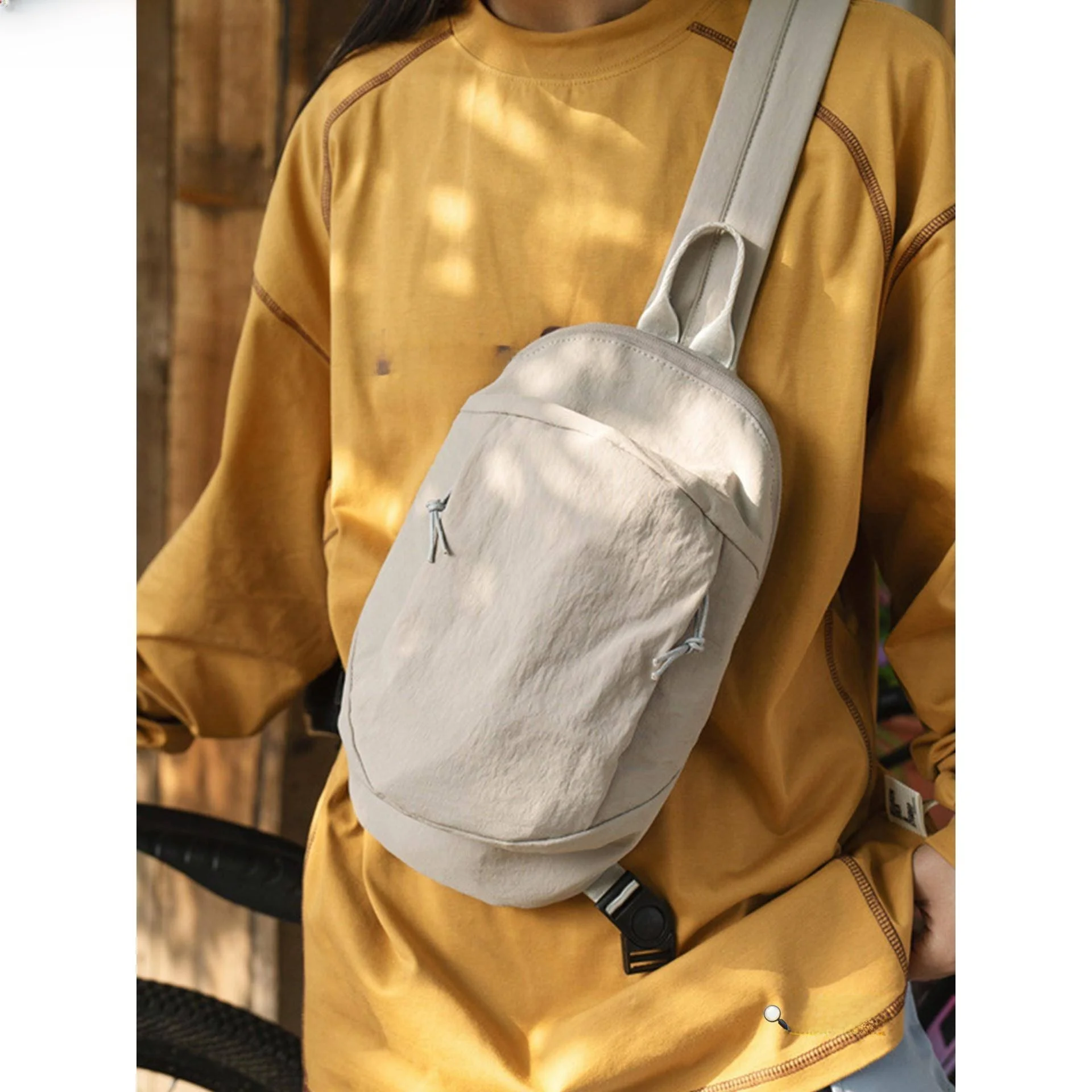 2025 New Fashion Street Crossbody Bag Unisex Nylon Chest Bag for Outdoor Mobile Phone Storage Simple Casual Style in Light Grey