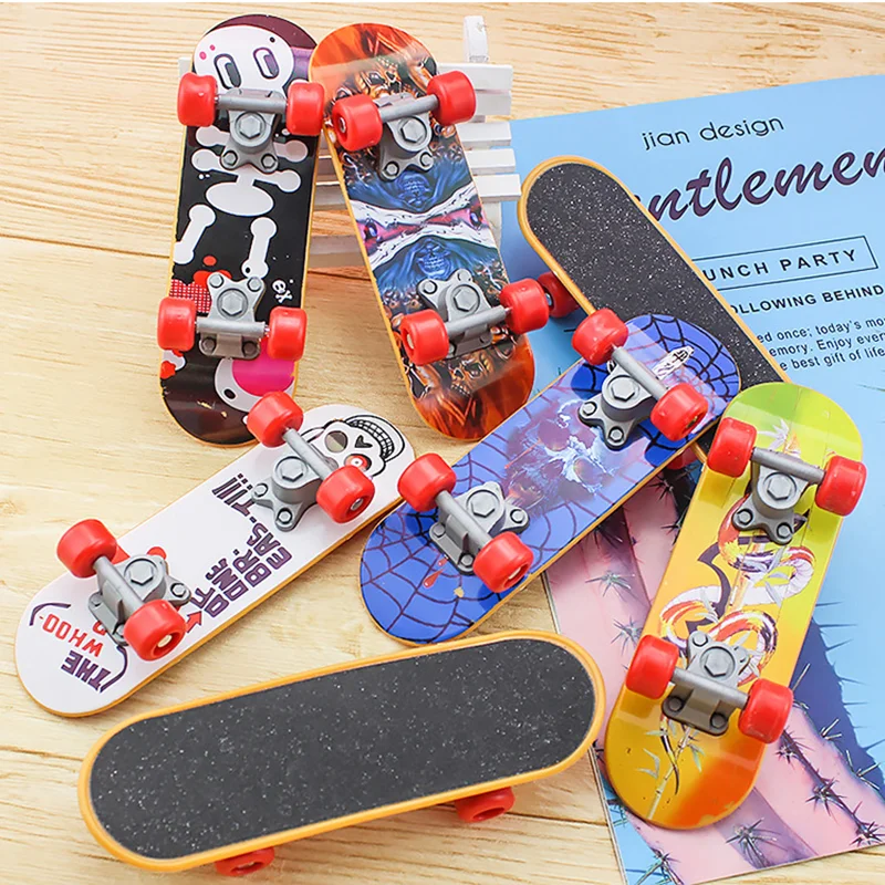 lightweight mini skateboards kit with diy skate park tech parts deck stunt professional skateboard tabletop toys finger game Mini Finger Scooter Alloy Bracket Props Children's Plastic Toys Fingertip Sports Finger Skateboards Boards Skate Truck Toy