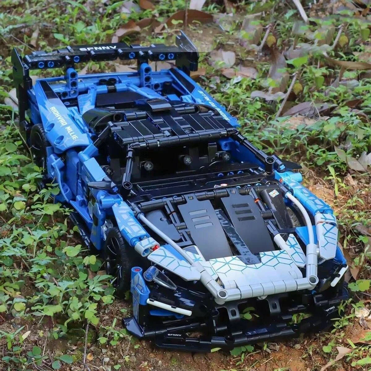 

1404Pcs Technical McLarened Senna GTR Supercar Race Car Model Building Blocks City Vehicle Kit Bricks Toy For Kid Children Gift