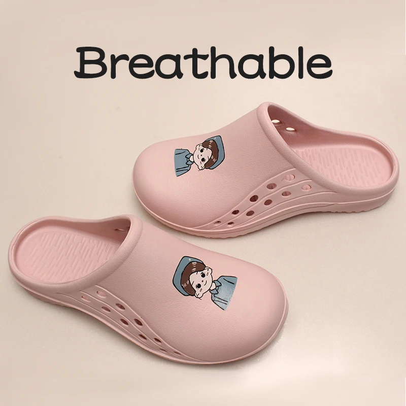Cartoon Nurses Printed Scrubs Shoes Women Men Medical Footwear Breathable Durable Garden Shoes Anti-Slip Bathroom Clogs X06-23