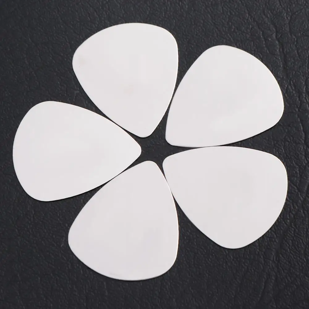 Description Picture 6 of item10PCS 0.3mm Stainless Steel Guitar Picks Triangle Gestures Metal Guitar Plectrum Adhesive Mediator Finger Shrapnel Bass Guitar