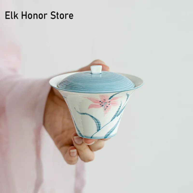 

120ml Pure Hand-painted Lily Flower Gaiwan Aesthetic Painting Blue Tea Bowl Tea Tureen Tea Maker Cover Bowl Tea Services Craft