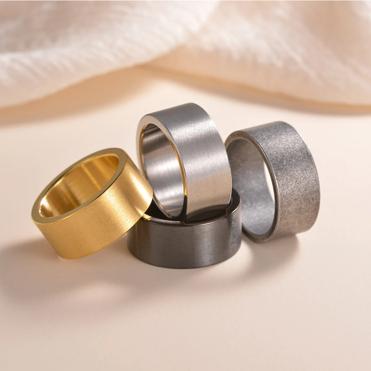 Elegant 10mm Vintage Silver-Toned Stainless Steel Ring - Timeless Jewelry Gift