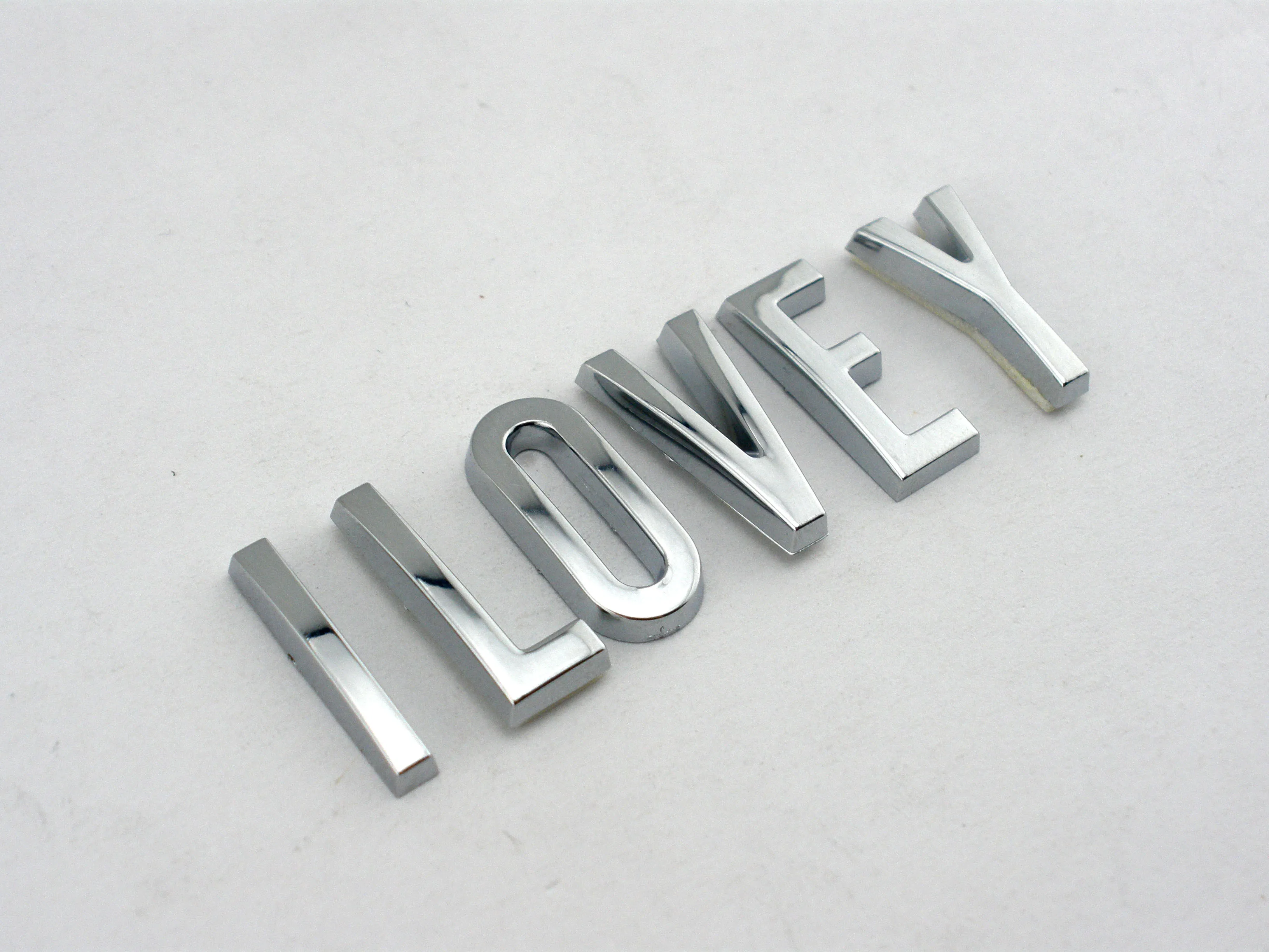 DIY 20mm 높이 소형 3d 크롬 슬림 문자 숫자, 자체 접착 알파벳 자동차 액세서리 자동차 인테리어 장식 스티커