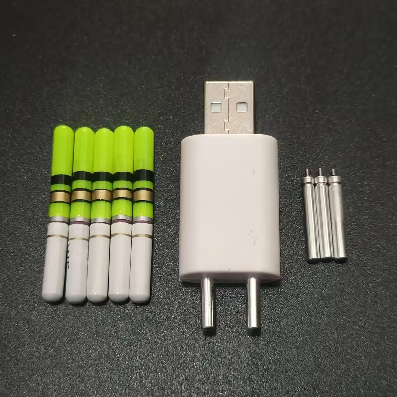 5 bâtons lumineux LED rechargeables étanches pour la pêche de nuit, avec chargeur et flotteur
