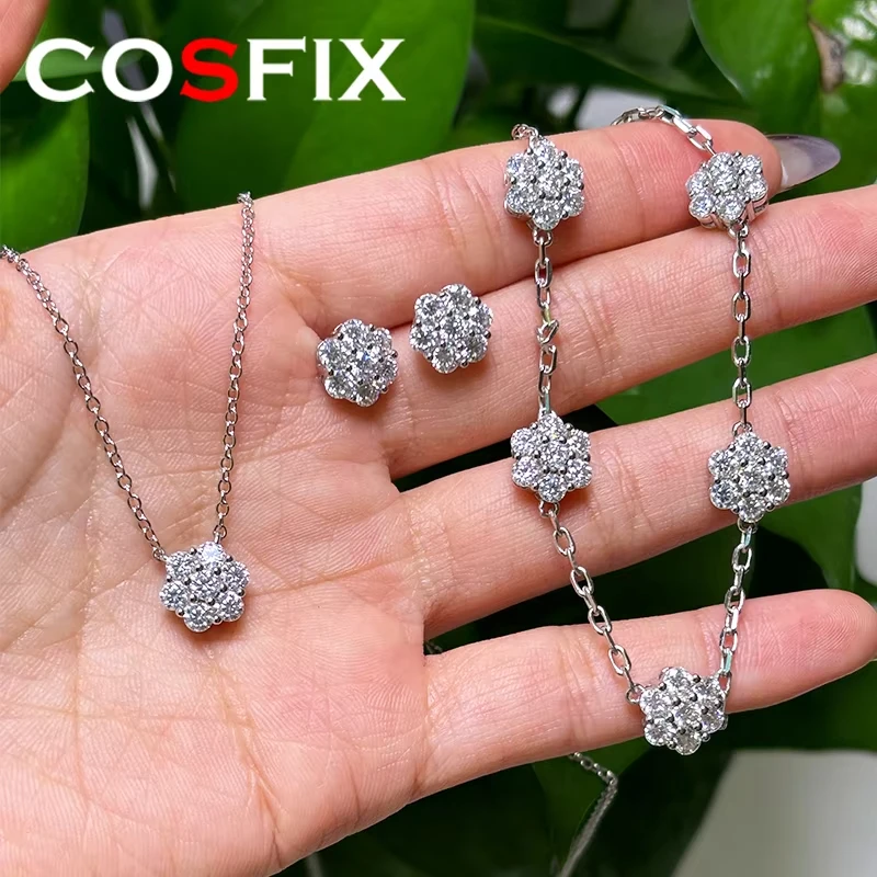 S.Oliver Orecchini A Bottone In Argento Sterling 925 Con Zirconi Sintetici, Rotondi, 6 Mm - Confezione Regalo