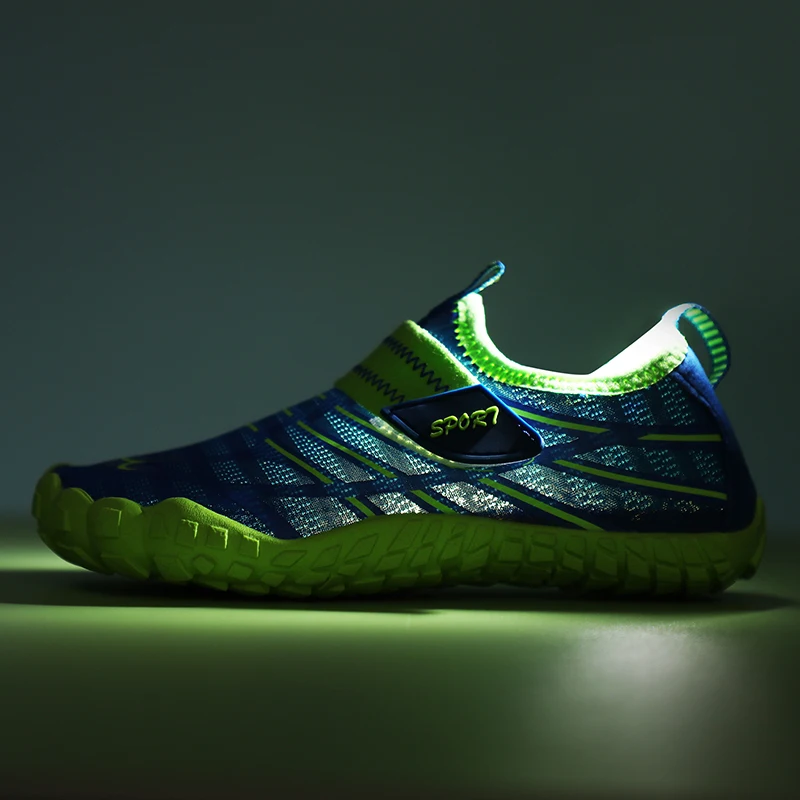 Light Weight Kids Water Shoes Quick Drying Boy Girl Aqua Shoes Barefoot Children Sea Swimming Socks Sneakers Beach