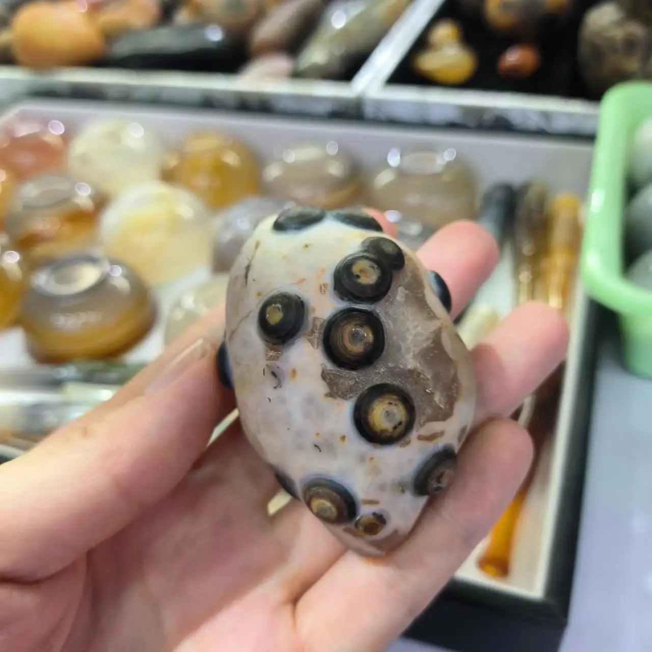 1pcs/lot Wonderful Natural gobi Agate mysterious pattern rare large size strong energy strange stone collection jewelry amulet