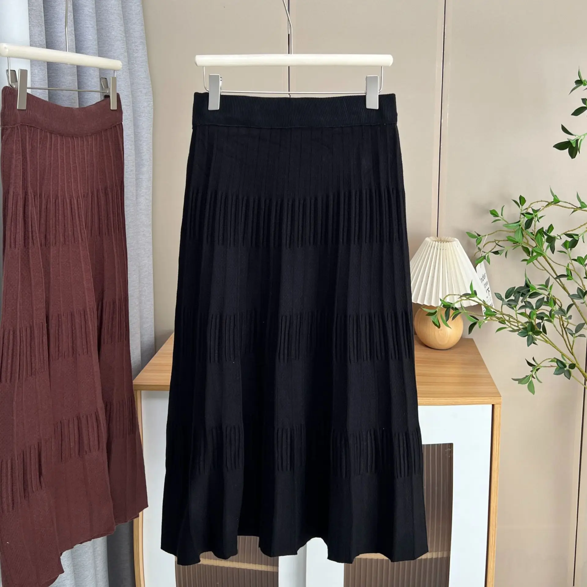 XXXXL Fashion Plus Size Women's Skirts 2025 Autumn And Winter New Simple Casual High Waisted Knitted A-line Skirt 262