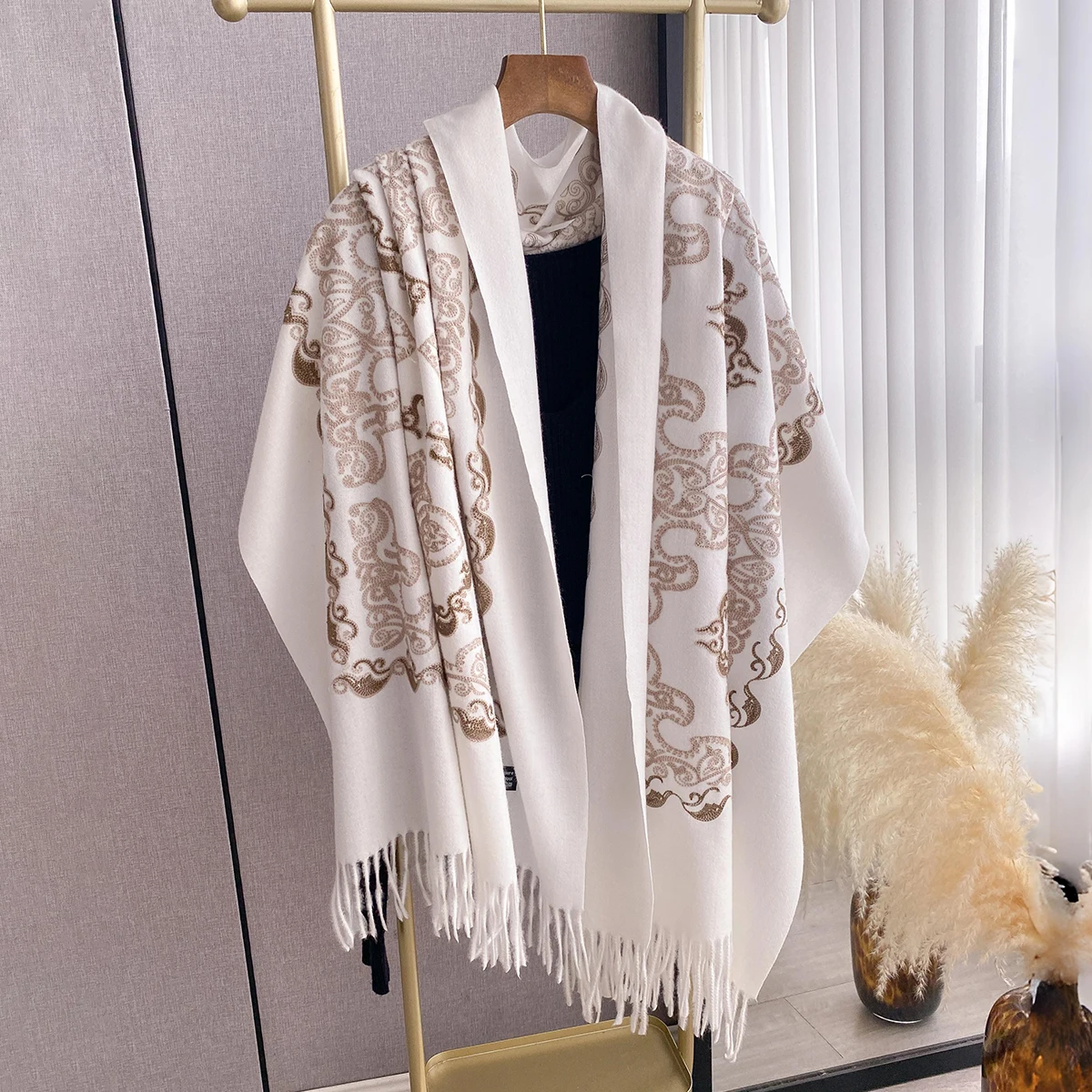 Luxury High Quality Embroidery Scarf Elegant Women Winter Thick Warm Neck Pashmina Long Fringe Scarves Lady Blanket Soft Shawl