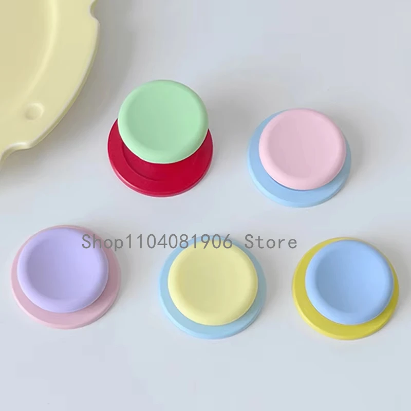 귀여운 Coloful 실리콘 라운드 마그네틱 홀더 그립 Tok Griptok 전화 스탠드 홀더 패드 Magsafe Smart Tok 용 iPhone 15 지원