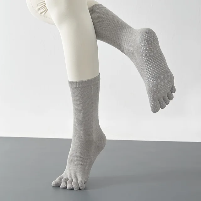 3 Pairs Mid-tube 5 Finger Grip Sport Socks Silicone Non-Slip Warm Floor Sock Black Fitness Training Dance Yoga Pilates Socks 5