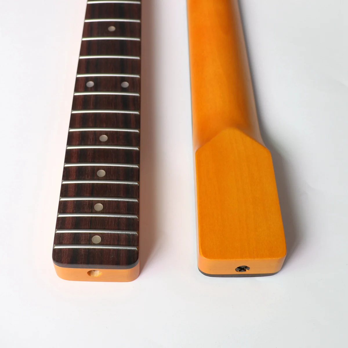Manche Basse Échelle Courte 76,2 Cm WUQIMUSC – Érable Avec Touche Palissandre, 20 Frettes, Sillet 42 Mm, Talon Boulonné