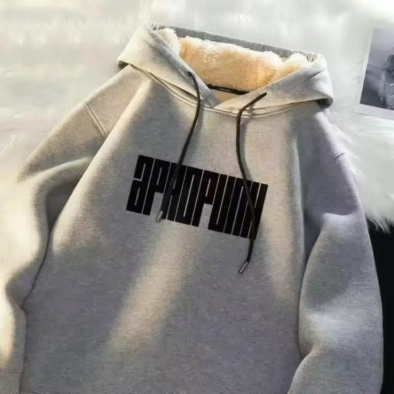 Рисунок 4 - Свитшот с капюшоном для мужчин