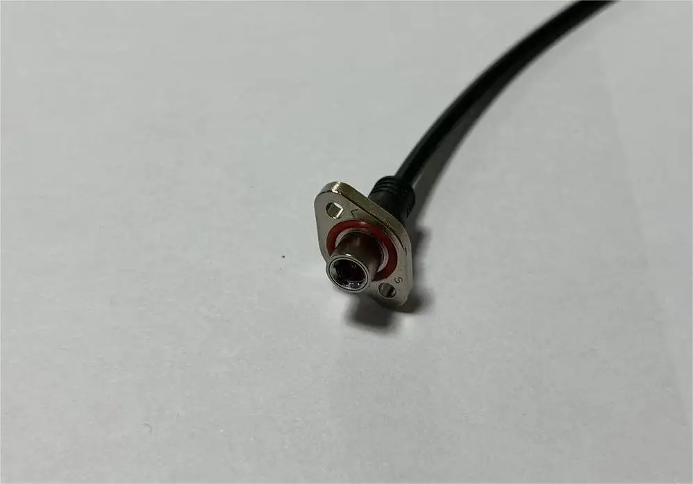 Рисунок 3 - SMB-кабель, PANAL MOUNT SMB прямой к разъему FAKRA