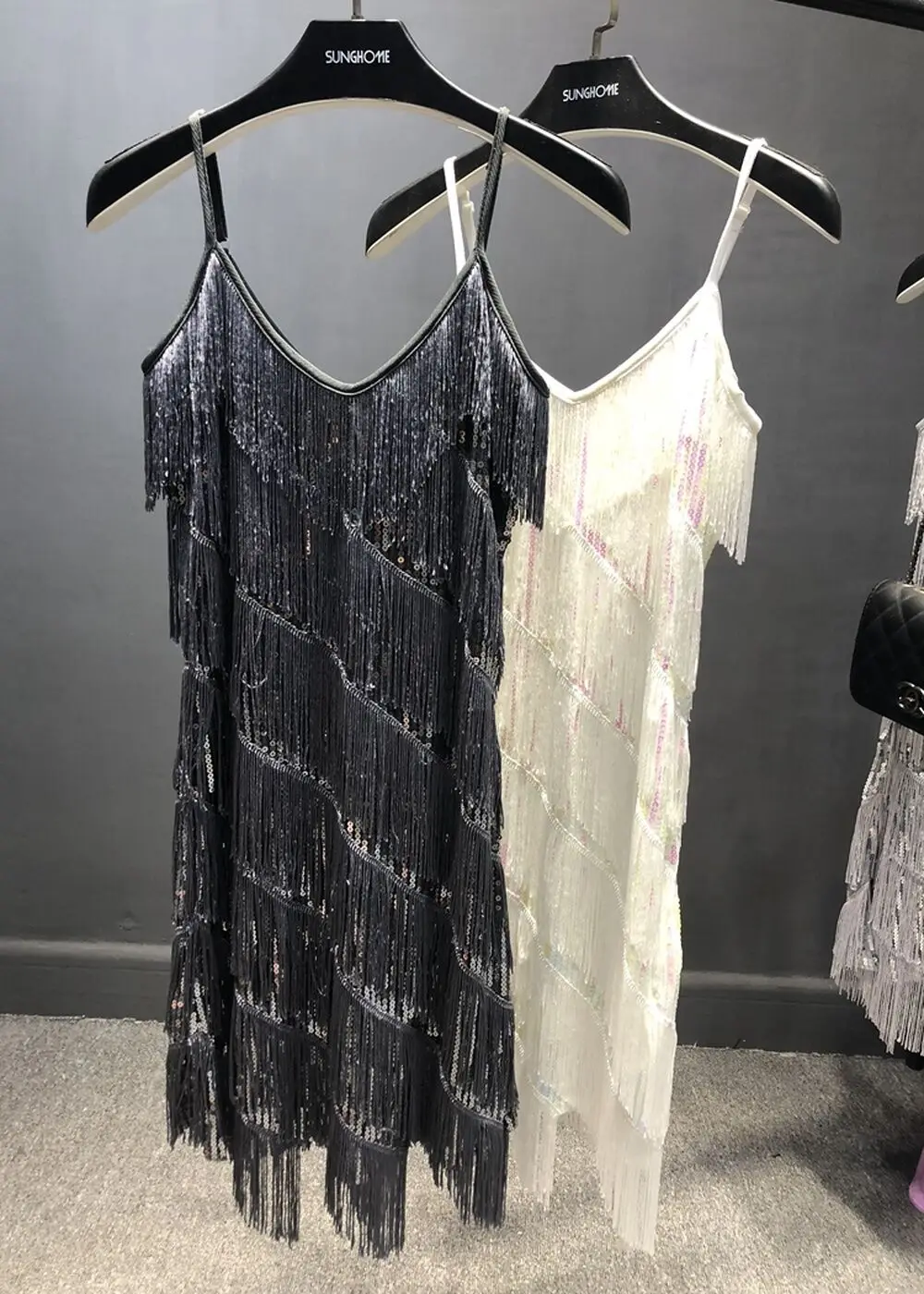 

Summer New Sexy V-Neck Fringed Suspender Fashion Trend Sequins National Standard Dance Nightclub Belly Dancer Dress