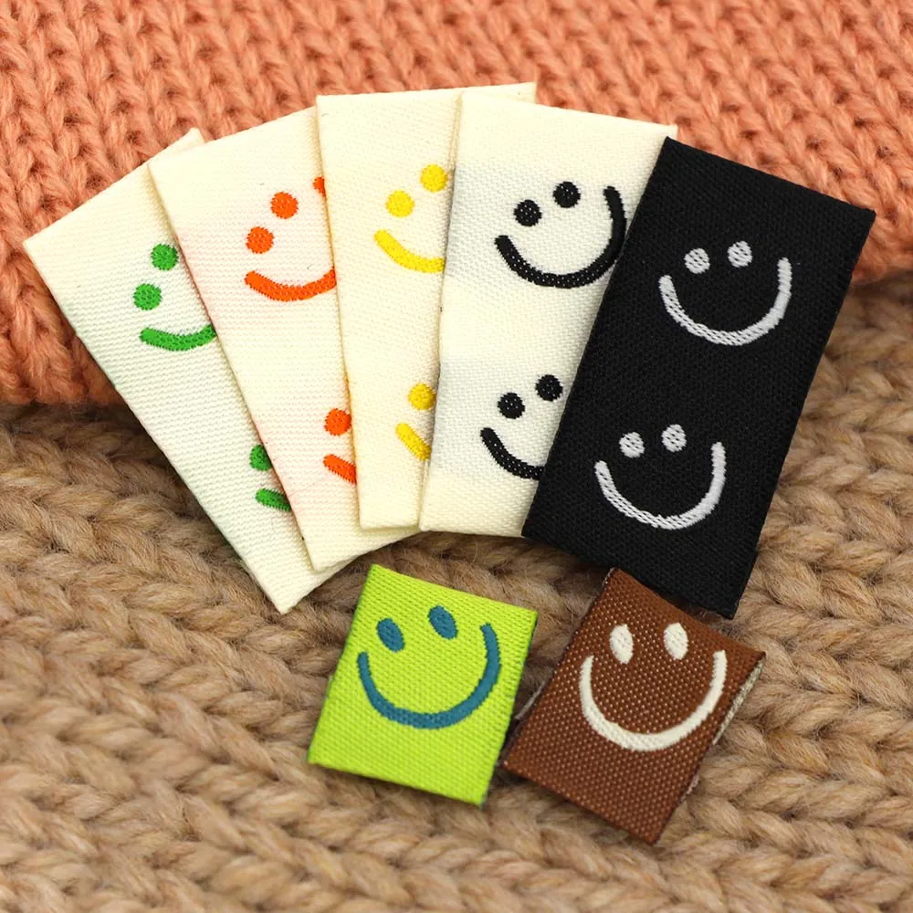 50Pcs Smiling Face Clothes Label Handmade Tags Clothing Embroidery Cotton Baby Hats Bags 20*39MM clothing labels,garment labels,sewing labels