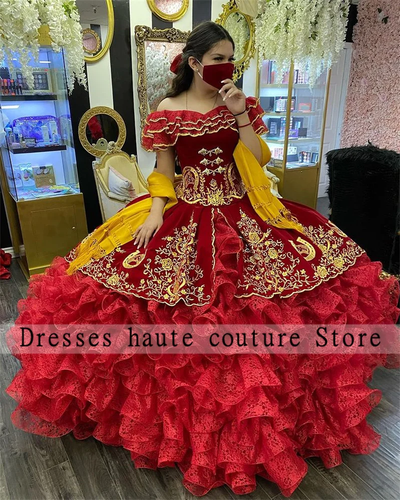 

Мексиканское бальное платье 2023, красные платья Quinceanera, Роскошные платья с открытыми плечами и золотой вышивкой, милое платье 16, платья для дня рождения