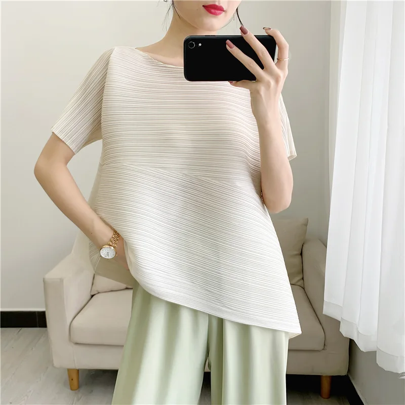 

YUDX Miyake Pleated T-shirt Ladies Clothes Short Sleeve Round Neck Irregular Loose Top Summer Women Solid Color Large Fashion