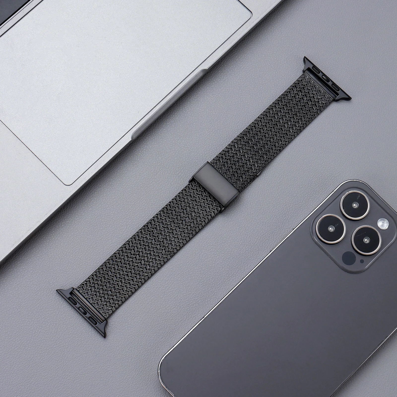 Premium Metal Bracelet Strap for Apple Watch - Sleek and Stylish Watchband for Men