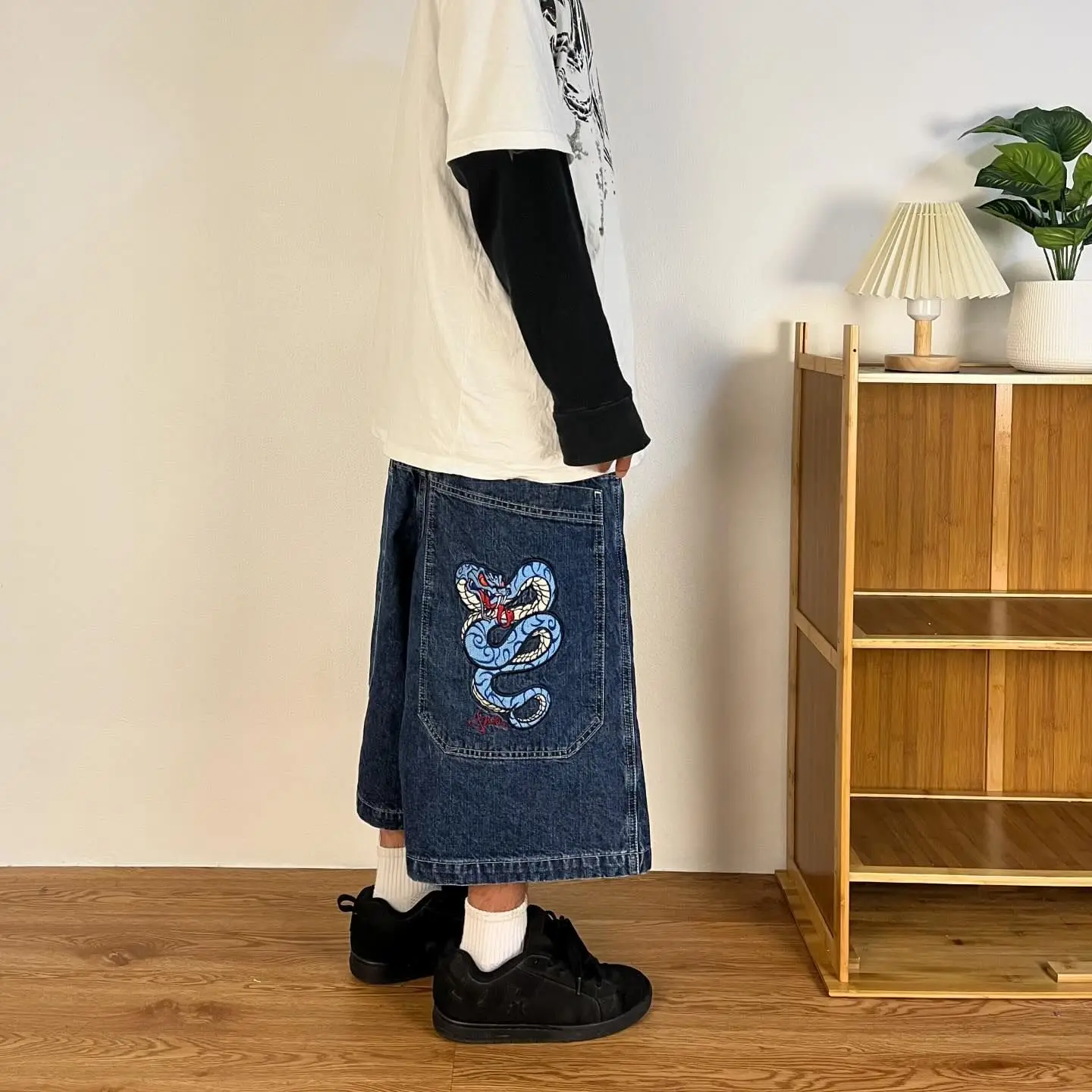 

JNCO Мужская винтажная уличная одежда хип-хоп змеиная графика Широкие джинсовые брюки мешковатые шорты для спортзала мужские модные джинсовые шорты