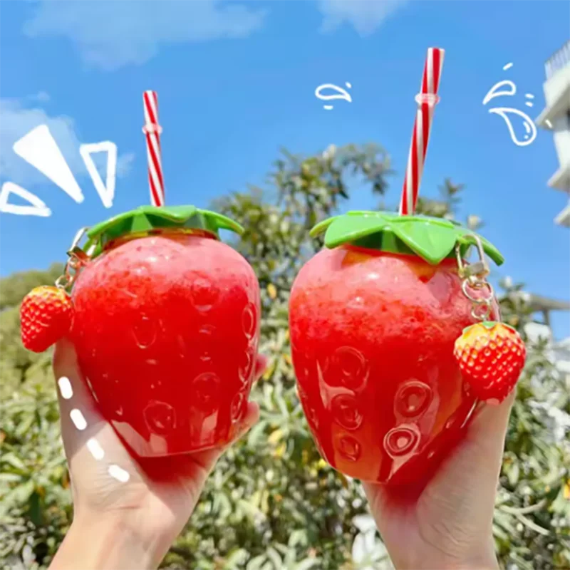 500ml PET Strawberry Shaped Children's Straw Mug Clear Strawberry Juice Mug Cold Water Mug Photography Accessories