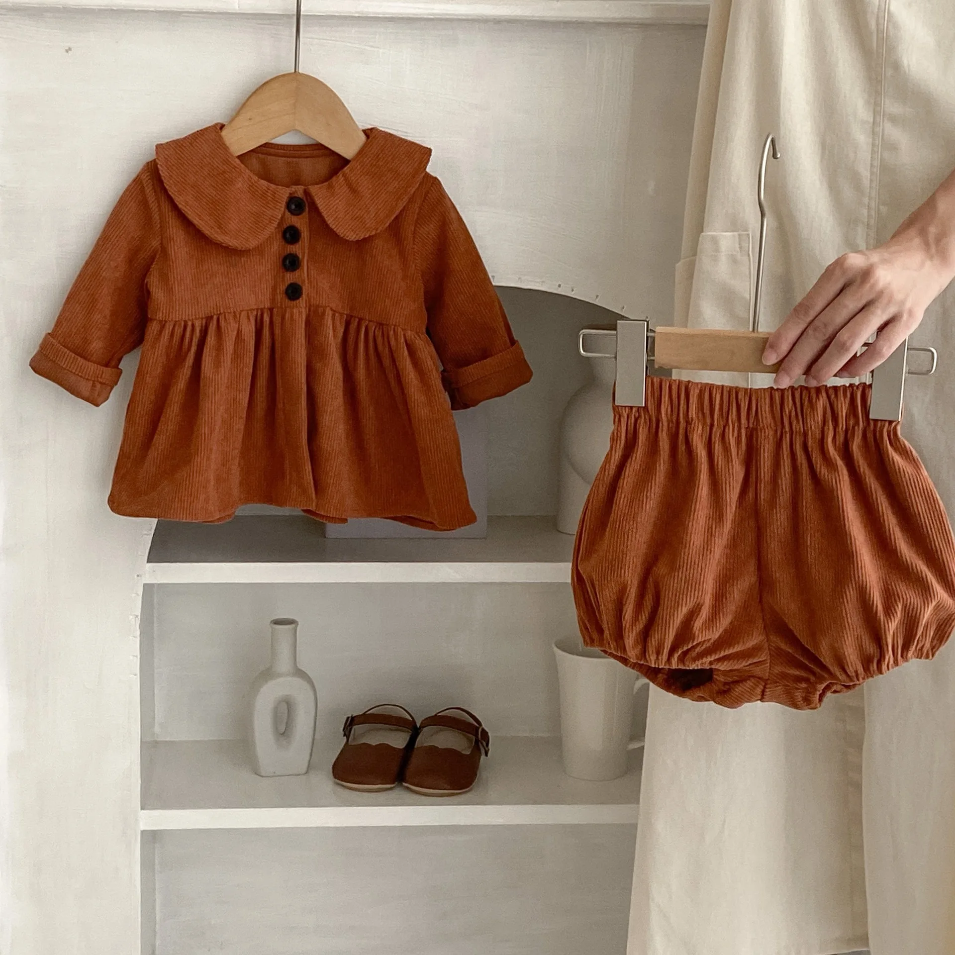 

Baby Girls Clothing Sets 2023 Autumn Toddler Corduroy Suit Solid Color Doll Collar Tops+Shorts 2 Pieces Set for Girls Outfits