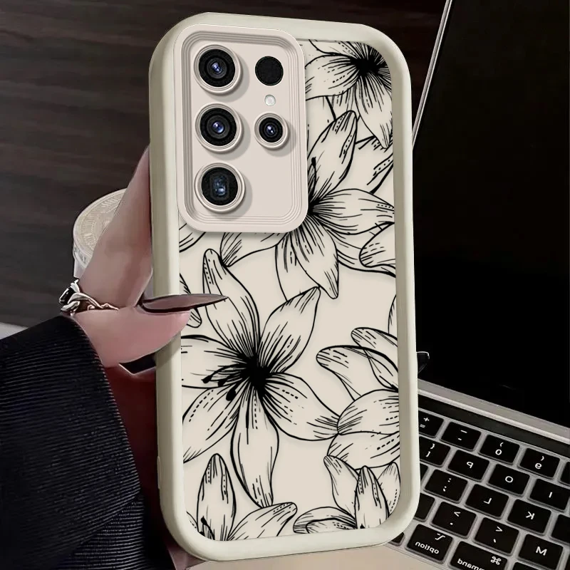 Retro Black Flower Phone Case - Stylish Protective Cover