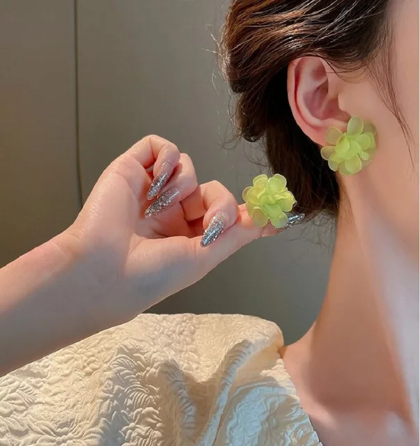 Exknl Multicolored Fashion Resin Flower Long Drop Earrings 2022 Designs Bohemia Handmade Petal Dangle Earrings For Women Gift 6325 green