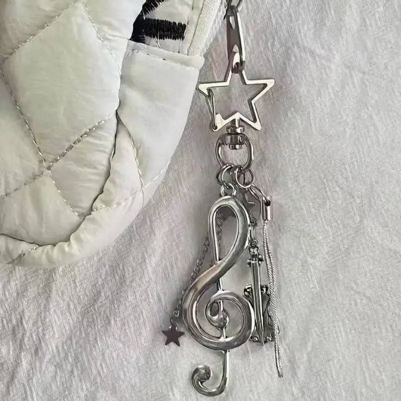 Trendiger Y2K Musiknoten-Rucksackanhänger Kreative Gitarren-Musikelement-Schlüsselanhänger Damen-Taschenornamente Schmuckgeschenk – Detail 2