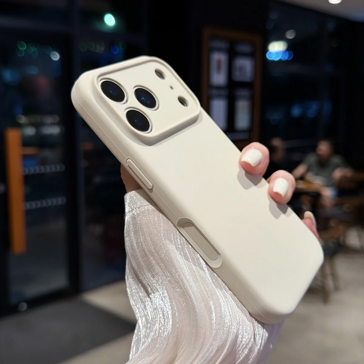 Premium Liquid Silicone MagSafe-Compatible Phone Case with Built-in Wireless Charging Magnet