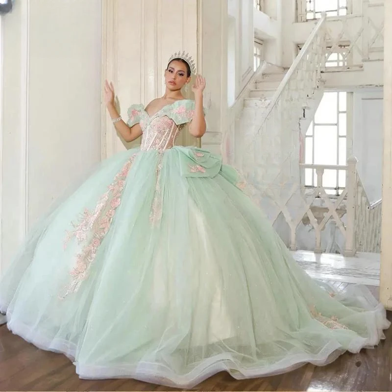 

Gorgeous Illusion Ruffles Princess Ball Gown Quinceanera Dresses Off The Shoulder Pink Appliques Lace Corset Vestidos De 15 Años