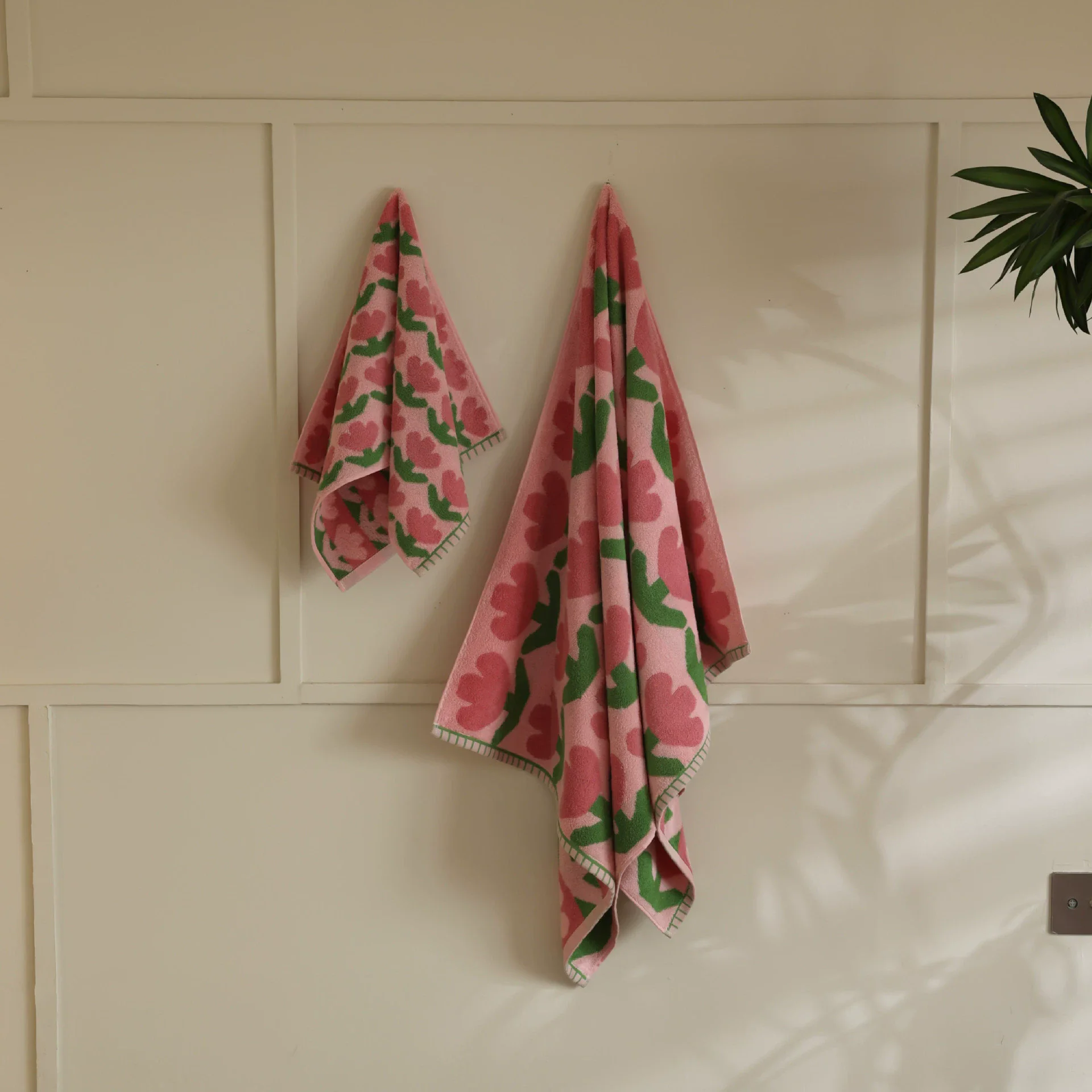 Bath Towel Tulip Cotton Soft Face Towel for Ladies Absorbent Comfortable Cotton Household Beach Towels Girl Gifts
