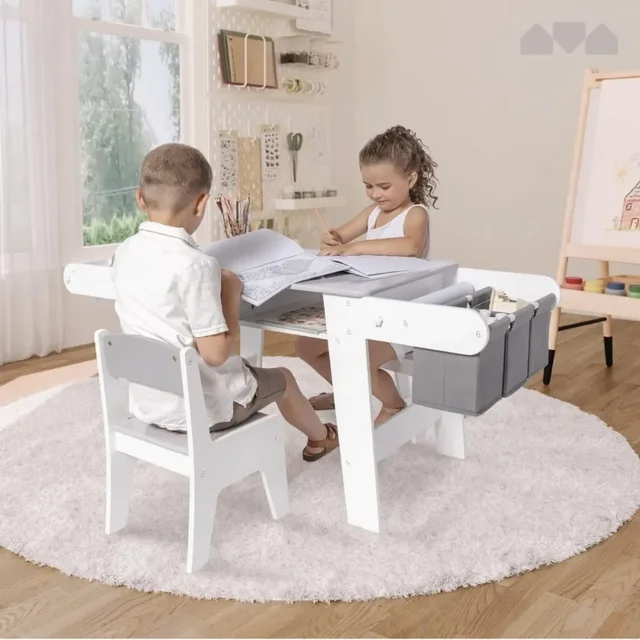 Un ensemble de table d'art pour enfants avec chaises pour salle de jeux, table d'activité artisanale et de jeu en bois avec bacs de rangement et rouleau de papier 1