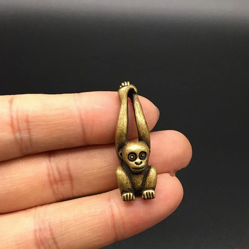 

Brass Zodiac Monkey Small Ornaments Brass Gibbon Copper Monkey Cute Mini Monkey Hanging Piece Pendant Gift