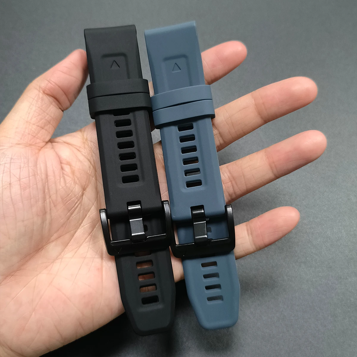 QuickFit Silicone Watch Band, 22-26mm Adjustable Strap