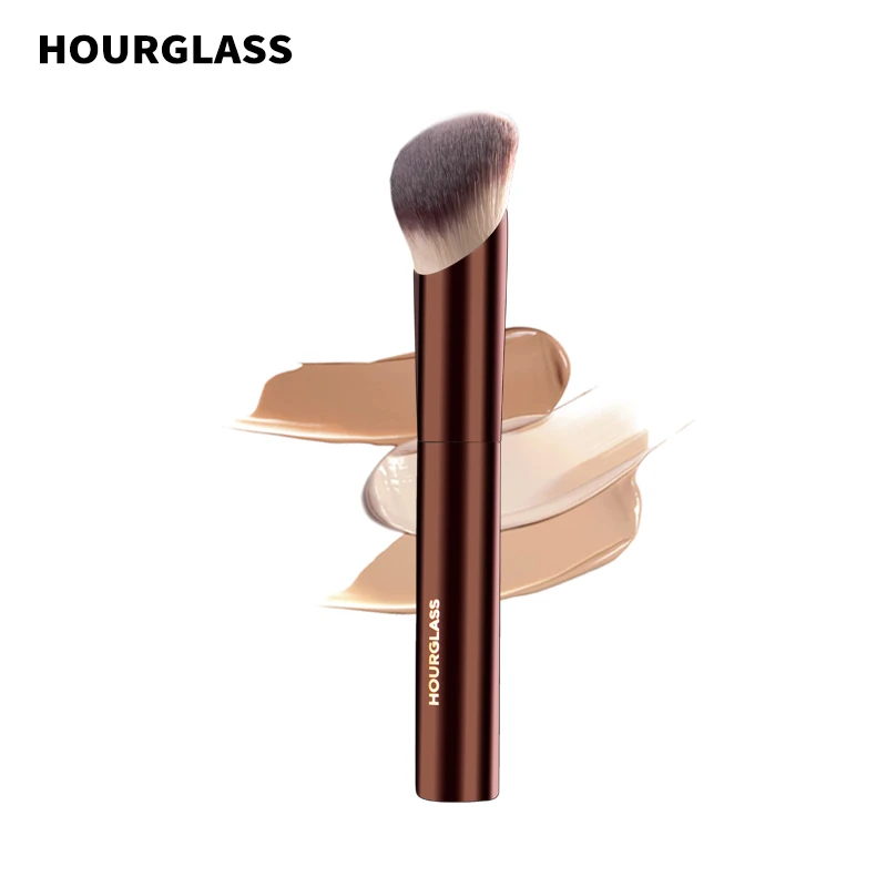 アワーグラス アンビエント ソフトグロウファンデーションブラシ Ambient Soft Glow Foundation Brush | Effortless Blending