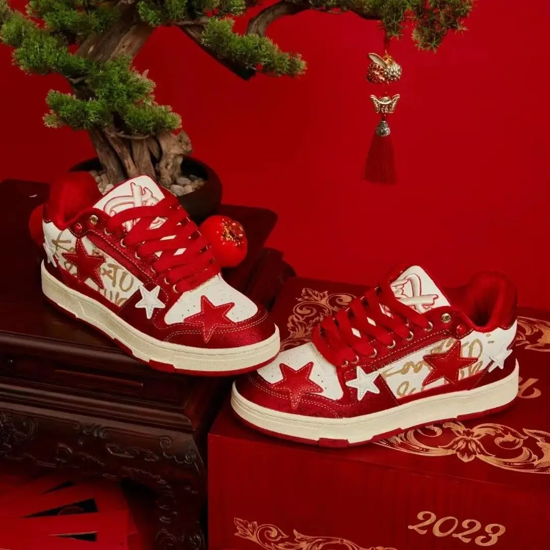 

Spring 2023 Red Shoes Leisure Skateboard Shoes Women Shoes Fashion Sneakers