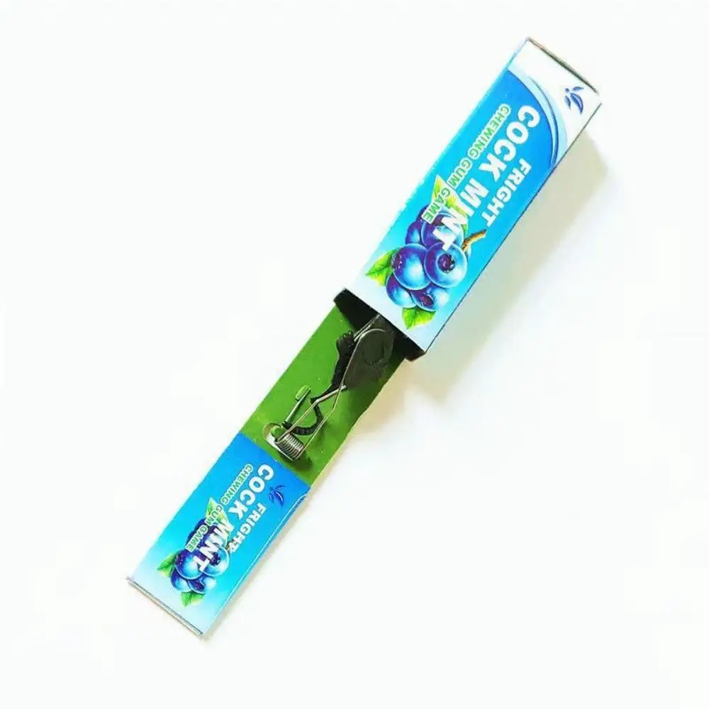 Spoof Jokes Pull Chewing Gum Toy Funny Tricks Shocking Cockroach Prank Toy Simulation Creative Fake Chewing Gum Toy Children